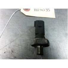 110X035 Engine Oil Pressure Sensor For 10-11 Audi A3  2.0 06A919081F